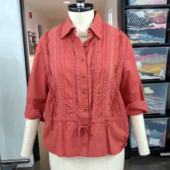 Le Grenier 3/4 sleeve rust blouse with Lace trims - Picture 1 of 4
